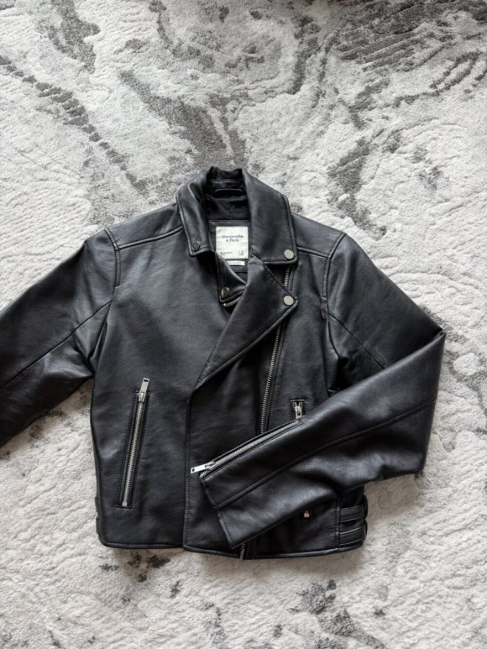 Abercrombie & Fitch Cropped Vegan Leather Moto Jacket - S